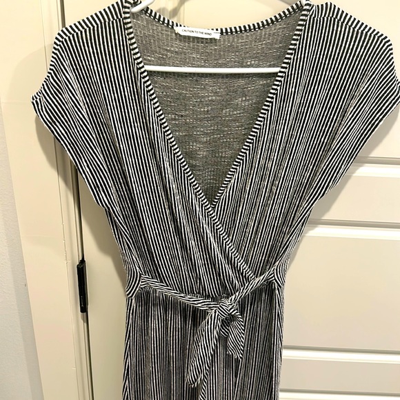 Black and white striped dress. Caution to the wind - Picture 1 of 2